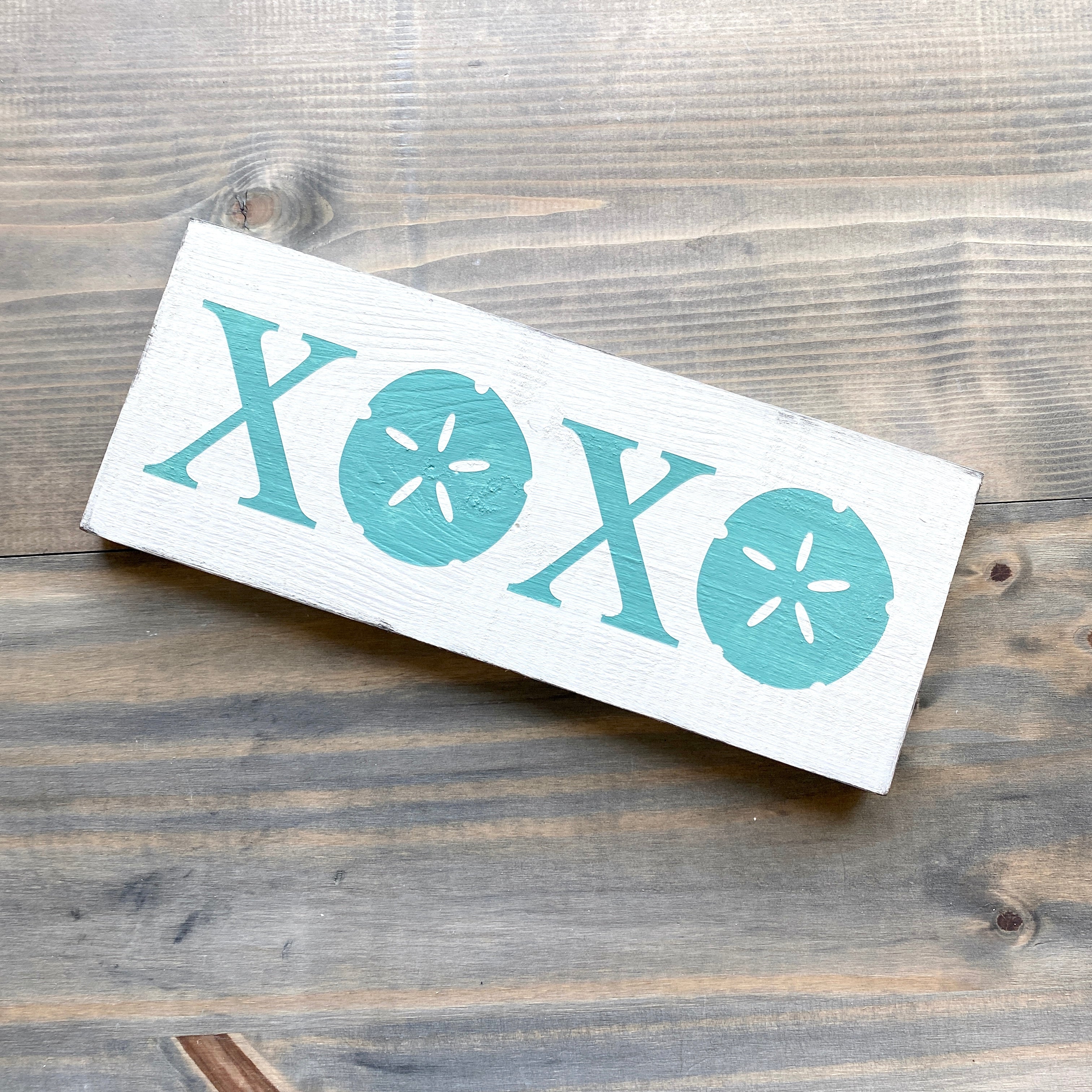 Sand Dollar XOXO Sign